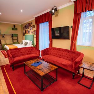 Theater Hotel